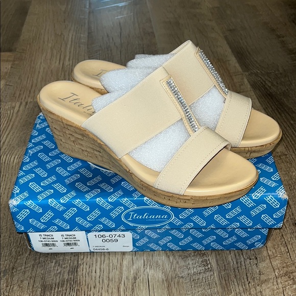 Beige Elastic Strap Wedged Sandals 7 - Picture 1 of 4